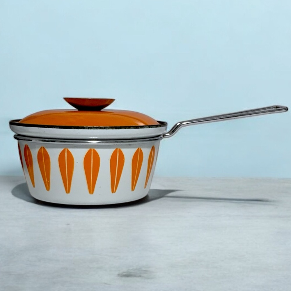 Vintage 50’s Cathrineholm Lotus Design Small Enamel Sauce Pan / Pot With Lid